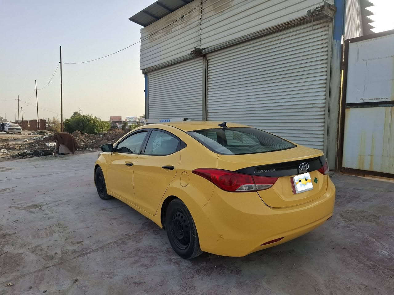 يا الله السلام عليكم 
النترا 2013  محرك 1800 دوش 
ضرر جاملغ امامي مبدل فقط 
اليبل واحد لباقي 
شرط جاهزة 100% 
رقم بغداد دولي جاهزة مصفرة وكاملة
ماشية ١١٥ الف كيلو
السعر 91$ وبيها مجال
مكاني بابل 
***********
