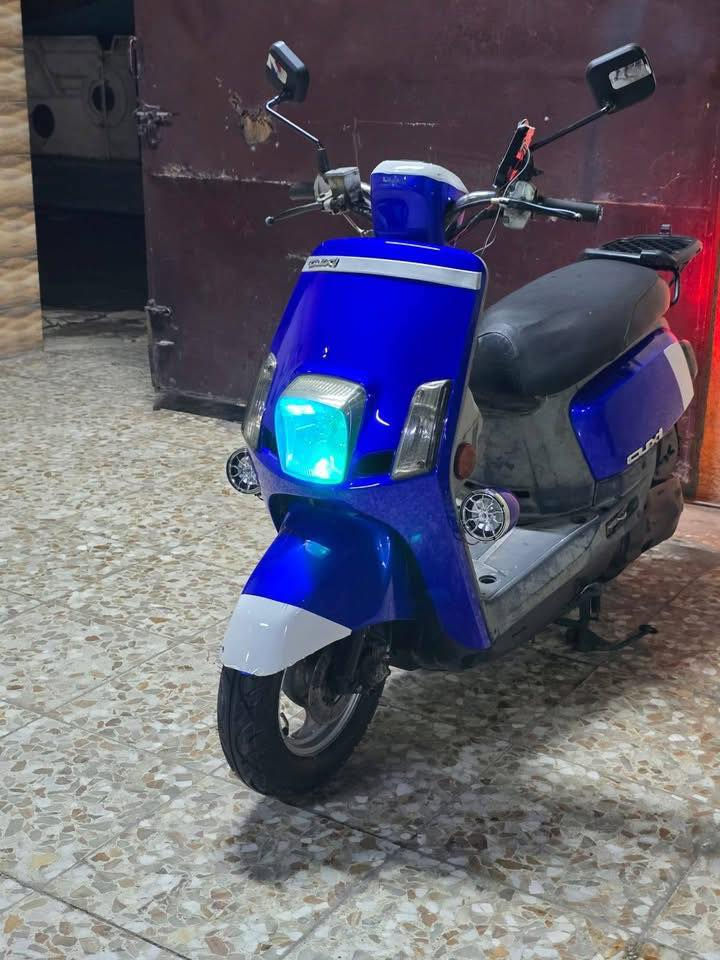 السلام عليكم ماكس بوليس نوزل دراجه كامله مكمله مبدل بيها بس الكور السعر ب 700 وبيها مجال شي قليل ***********
