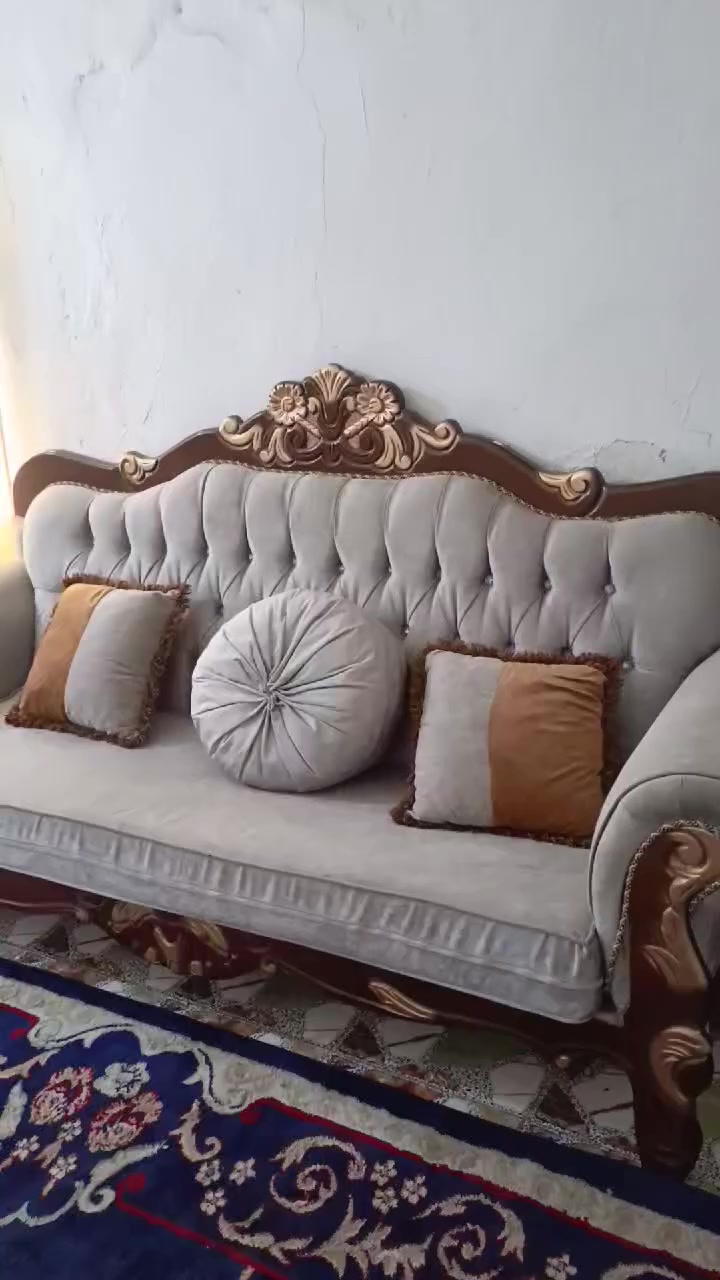 تخم 10مقعد للبيع تفاصيل داخل الفيديو مكلن بابل منطقة برنون ***********  @إشارة
