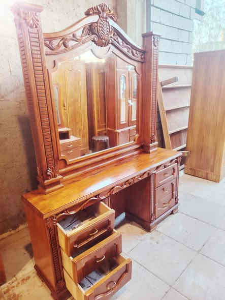 السلام عليكم ✋
توفر لدينا ميز تواليت شرط النظافةو شغل ثقيل درجة اولى💯💯 ثقيل شرط اربع زلم بلكوه يشيلوه💪 نقش يدوي مهوكن✌️
للاستفسار وتساب *********** مباشر ***********
ومستعدون لشراء الغرف النوم المستعمله و الكناتير
