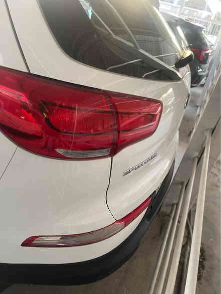 السلام عليكم 

كيا سبورتج 2017 خليجي اللون ابيض وكاله الدوليه العراقيه 

الرقم بغداد الدولي الجديد

بيها بنيد مبدل اصلي وكاله وبارد خفيف بالجنطه 

السياره جاهزه من كلشي 

قماره حديد

فور ويل درايف 

مكينه 2400 دوش 

ويل كروم حجم 18 انج

تبريد خلفي 

مري شفط 

بدات نيكل 

كامره خلفيه 

حساس خلفي

تحكم استيرن 

السياره جديده جدا ورايدها 155$ 

والاتصال ‭0772 769 1007‬

بغداد / الوزيريه بغداد
