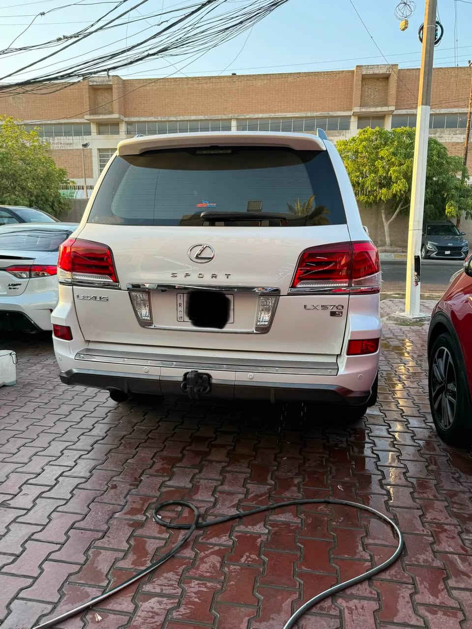 للبيع لكزز LX570 S
موديل 2015 
رقم بغداد الماني 
سياره نظيف نصبته حلوه بيه قطعتين صبغ سونر موجود …
رقم صاحب سياره ***********
