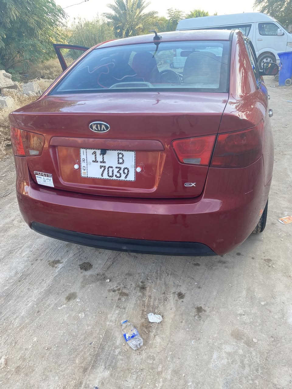 السلام عليكم فورتي 2010 للبيع سياره حلوه وجازه من كل النواحي نظيفه بكشل عله ايدي تخم تاير تبريد ثلج سياره حادثه بنيد وخشوم الجاملغات بدون تبديل ليبل واحد وبيه باردات داير مدايد عندي خط طالبات بيه فقط لا اشتغل ولا غيره سياره كلش حلوه وحله من الصور السياره بسمي ماشيه 173 الف حقيقي السياره للبيع ((((((( قسططططط ))))) فقط فقط الاستفسار اكثر اتصل عله الرقم ‭0772 896 7344‬
