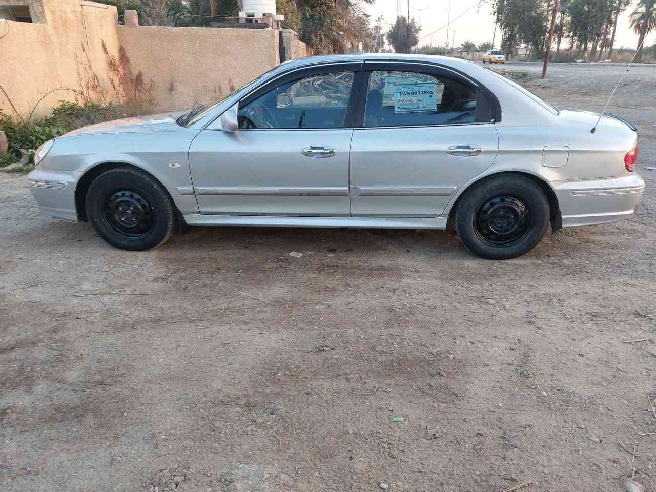 سوناتا وفود 2002
رقم بغداد انكليزي بأسمنا تحويل مباشر 
محرك 6 سلندر 2700 
السيارة خير من الله كهربائيات فول كامرة خلفية 
كشنات بلادي بعدهن على وضع الشركة 
تبريد ثلج 🥶 تدفئة كلها فول 
تخم تايرات جديد 
كير اوتوماتيك
غرفتها حلوة 
مكان السيارة بغداد 
السعرر (67) 
الرقم ***********

