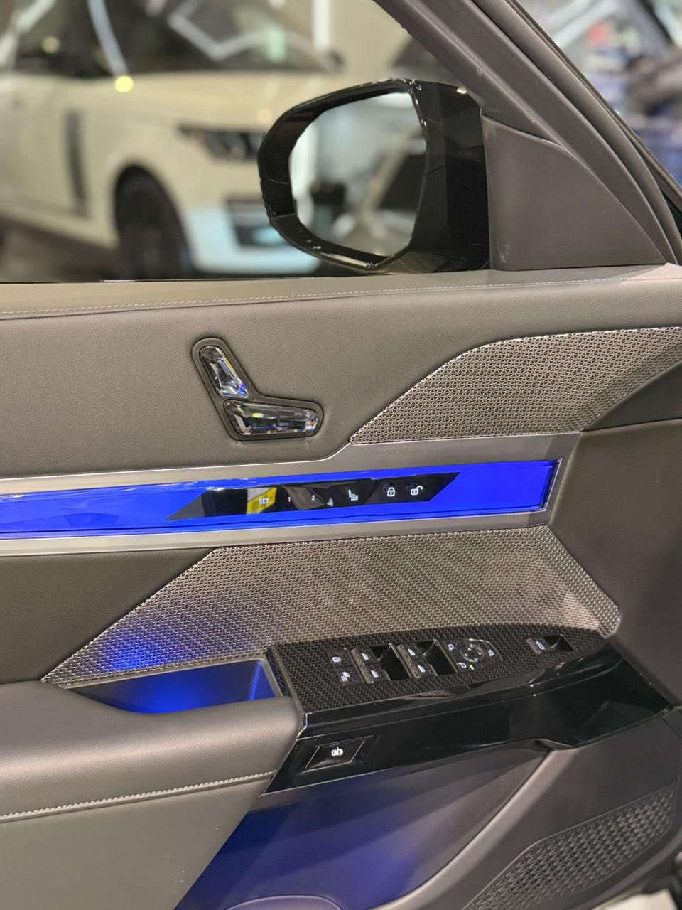 النوع : 740i

سنة الصنع : 2024

المسافة المقطوعة: Mile 41,000

سلندر : V6

السعر : 760$🔥🔥 ورقة

***************

مواصفات فول فول

الون-اسود

وارد امريكي كلين تايتل 

٤ كاميرات

ناظور ليلي

داتاشو

پانورما 

كشنات خزن تدفئه وتبريد

0750 220 4489 - 0773 410 9302
