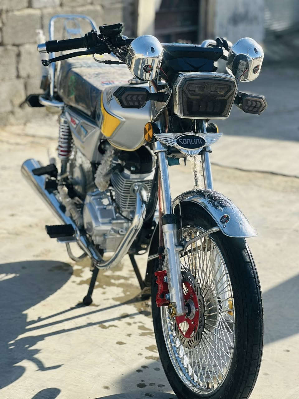 تايكر 25كفالة عامة مستعجل علا بيعه سعر 750وبيها مجال مكاني بعقوبة باب درب رقمي ***********
