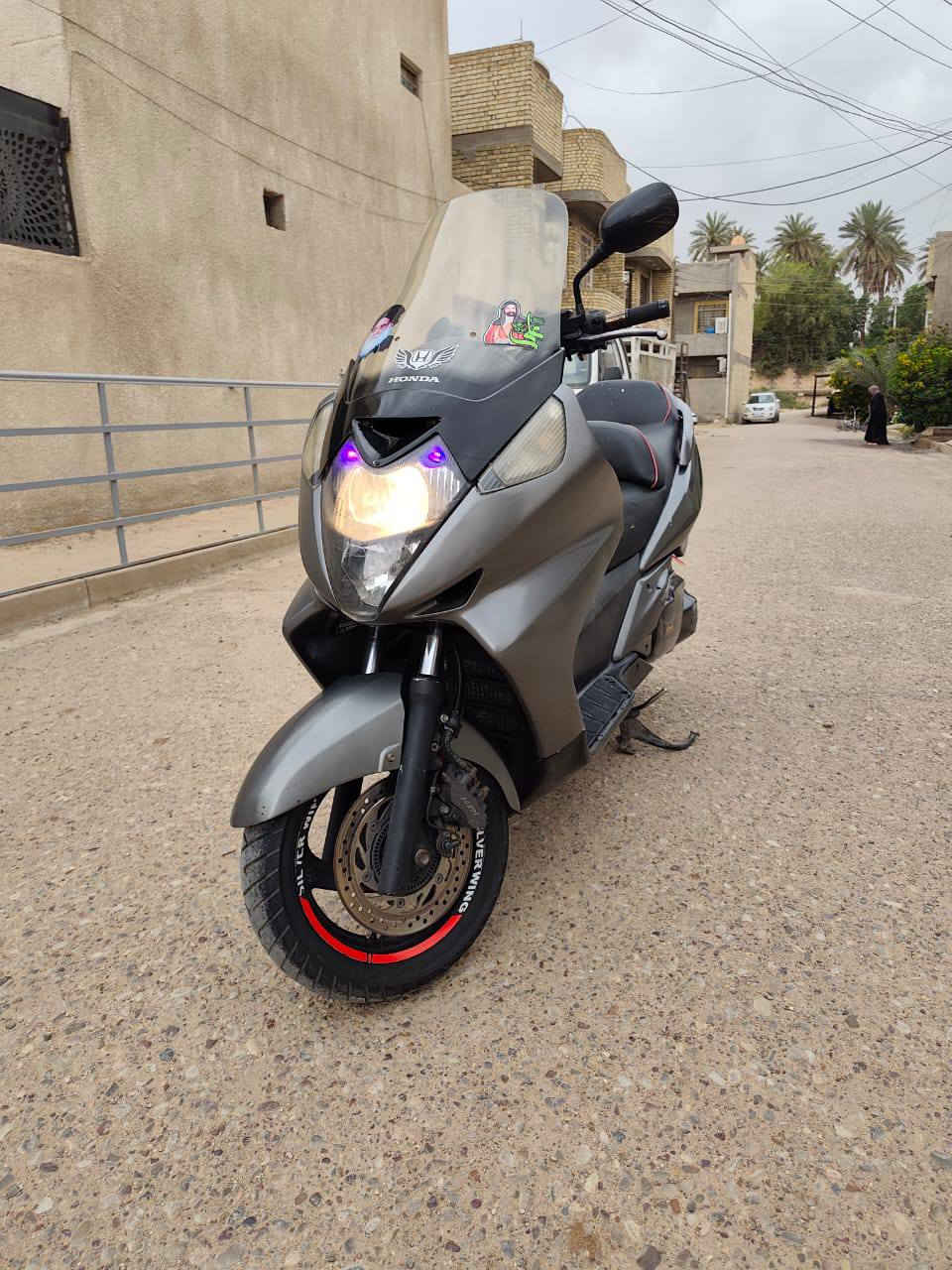 سلام عليكم للبيع سلفر ونج بقلاوه مكينه 600 وراد امريكي دشبول 200 مكينه بلادي برغي مامفتوح كله شغال اي نقص ماكو شلعه معدل توب تخم تايرات جدد دبلات نضيف دراجه مال جناي سعر دراجه 13 بغداد زعفرانيه
***********
