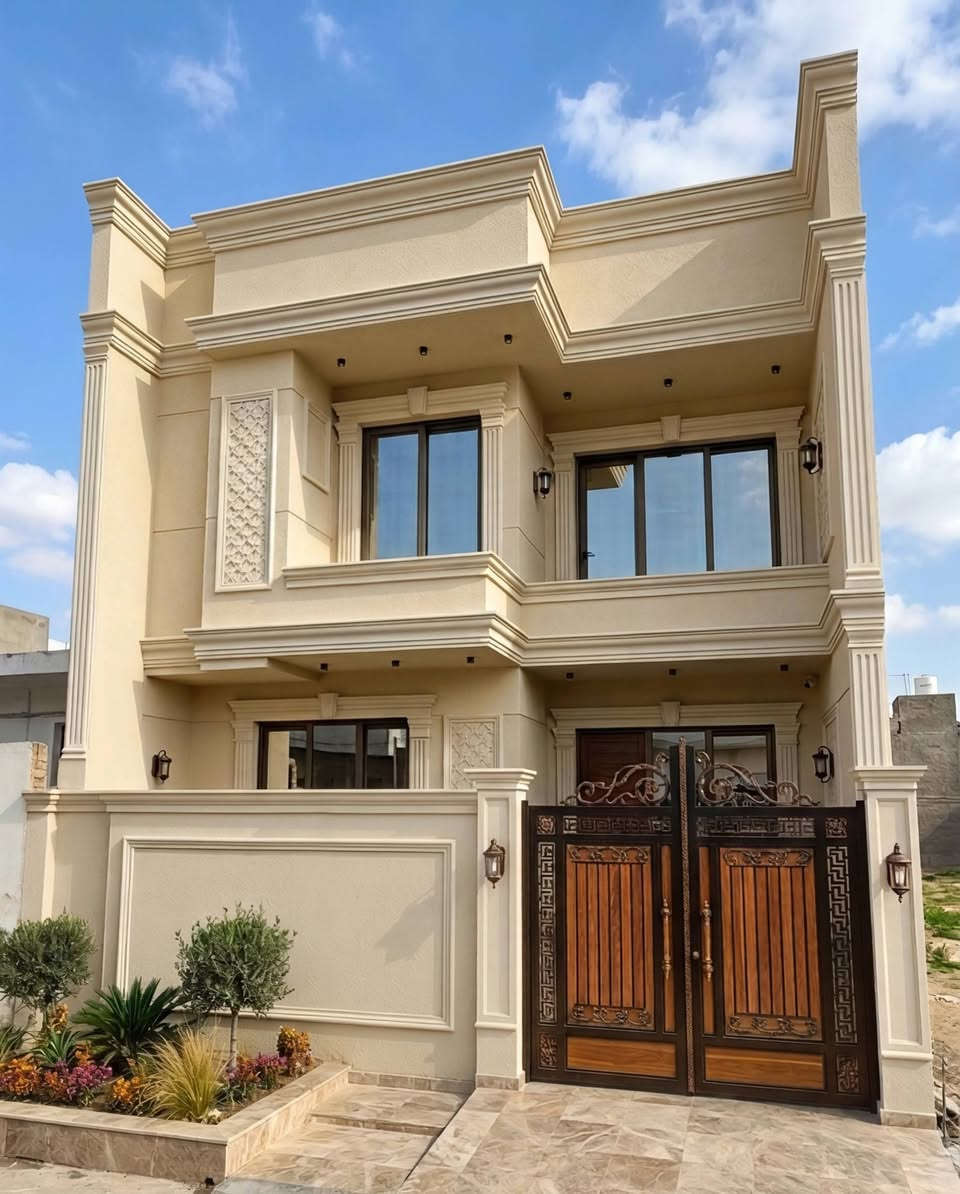 حين يلتقي الإبداع بالهندسة... يولد تصميم يلفت الأنظار صباحاً ويأسر القلوب ليلاً ✨
نحن لا نصمم واجهات فقط، بل نصنع هوية معمارية تعكس الذوق والرقي في كل زاوية وتفصيل.
من الواجهات الخارجية الفخمة إلى أدق تفاصيل التصميم الداخلي، نحول أفكاركم إلى واقع ينبض بالفخامة والجمال.
مكتب سند للوساطة العقارية والتصميم الهندسي
📞 واتساب: ***********
راسلنا الآن... واجعل مشروعك عنواناً للتميز.
