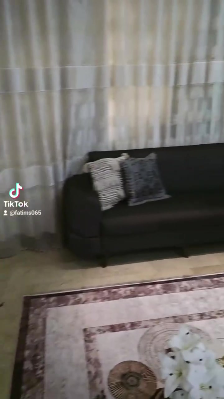 السلام عليكم
 ديوان تفصال 11 مقعد نظيف حيل استخدام 4 اشهر لون رصاصي غامق ب 300 الف عنواني بغداد الشعله شارع هباوي نهايته


**إذا كنت صاحب هذا الإعلان وتريد حذفه لأي سبب، رجاءا أرسل رسالة إلى الدعم الفني**