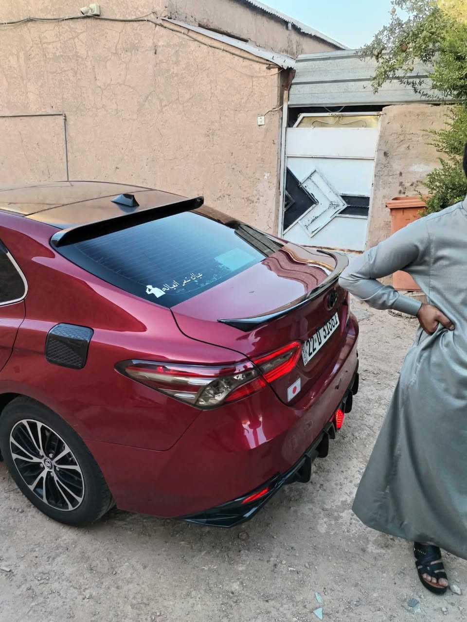 السلام عليكم
كامري 18 فول مواصفات xse للبيع او مراوس بجارجر اوباما

معروفه مواصفات ال xse 
بانوراما 
كشنات جلد
رادار 
تبريد قطعتين
سياره مانقصها اي شي خير من الله 
كامله مكمله 
صور الحادث موجوده بلمنشور
السعر 175 ورقه


**إذا كنت صاحب هذا الإعلان وتريد حذفه لأي سبب، رجاءا أرسل رسالة إلى الدعم الفني**