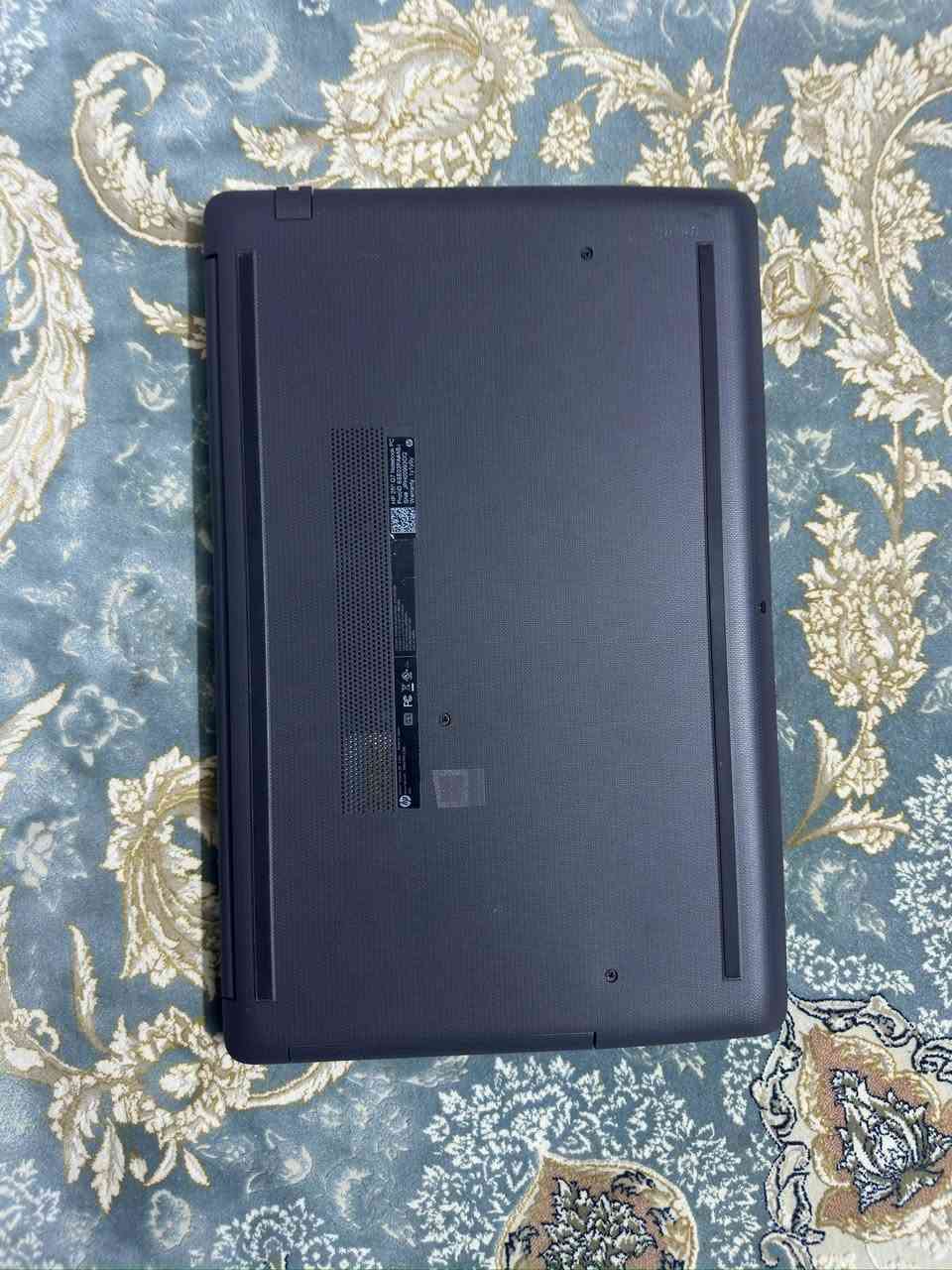 للبيع 400 وبي مجال 

الموديل: HP 250 G7 Notebook PC
 • المعالج (CPU): Intel Core i5-8265U
 • الجيل الثامن
 • سرعة 1.60GHz وتصل إلى 1.80GHz
 • الذاكرة (RAM): 8GB
 • كرت الشاشة: Intel UHD Graphics 620
 • ذاكرة رسومية 128MB (مشاركة من الرام)
 • التخزين: SSD512GB
 • النظام: Windows 64-bit
                               15.6   Full HD (1920×1080)   •      
       •  الاستخدام المناسب:
 • أعمال مكتبية
 • تصميم خفيف (Photoshop)
 • تصفح وإنترنت
 • مشاهدة فيديوهات ودراسة
        
         ***********
