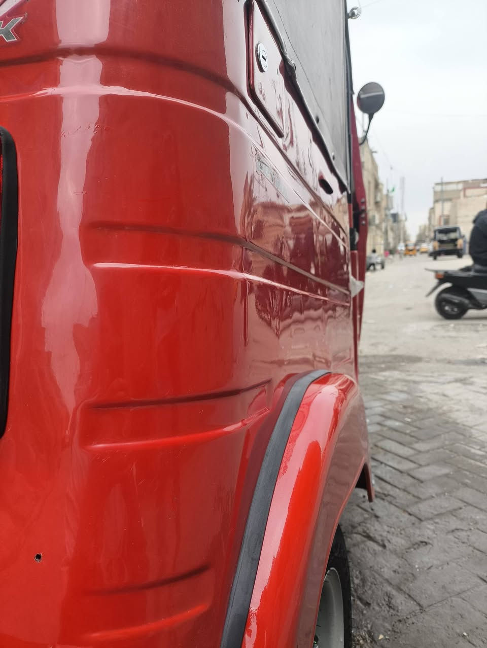 تكتك البيع موديل 17رقم سنوية 
مكاني بغداد مدينة الصدر 
***********
