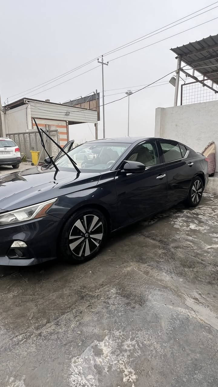 سلام عليكم للبيع نيسان التيما لون نفطي الموصفات SL اعلئ موصفات رادار خلفي رادار امامي ورادار جانبي توقف ذاتي قياده ذاتيه رقم اربيل سنويه باسمي شاشه كبيره تدعم الابل كار بلي قطعتين تبريد دبل جام حادثه قطعتين جاملغ وبنيد بدون دواخل المكان الانبار الرمادي السعر 155وبيه مجال الرقم *********** و***********
