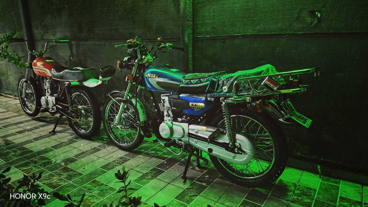 البيع تعمير جديد شاصي 14رشاه وراق صولي صار لي شهر من معمرها دراجه  شاصي كفاله عامه اوراق صولي  ***********  الاتصال 1350 وبيها مجال تعميرتها مال سيد سعد كفاله مكلف بل نشر هاذه راعي الدراجه عباس كوت
