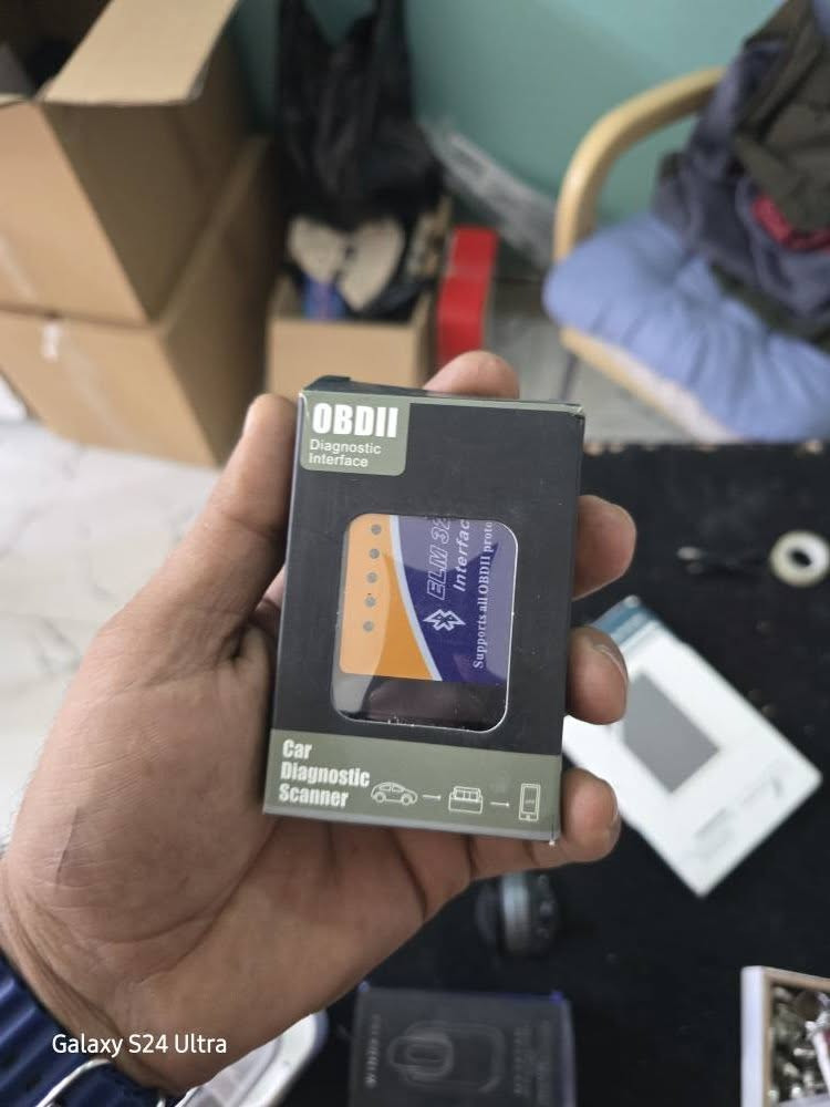 قراءة أكواد الأعطال: يقوم الجهاز بقراءة رموز المشاكل التشخيصية (DTCs)، سواء كانت عامة أو خاصة بالشركة المصنعة.
إطفاء ضوء المحرك: يساعد في مسح رموز الأعطال وإطفاء ضوء "Check Engine" بعد إجراء الصيانة.
عرض البيانات الحية: يرسل بيانات من أنظمة المحرك مباشرة إلى جهازك لمراقبة أداء السيارة. بغداد, العراق


**إذا كنت صاحب هذا الإعلان وتريد حذفه لأي سبب، رجاءا أرسل رسالة إلى الدعم الفني**