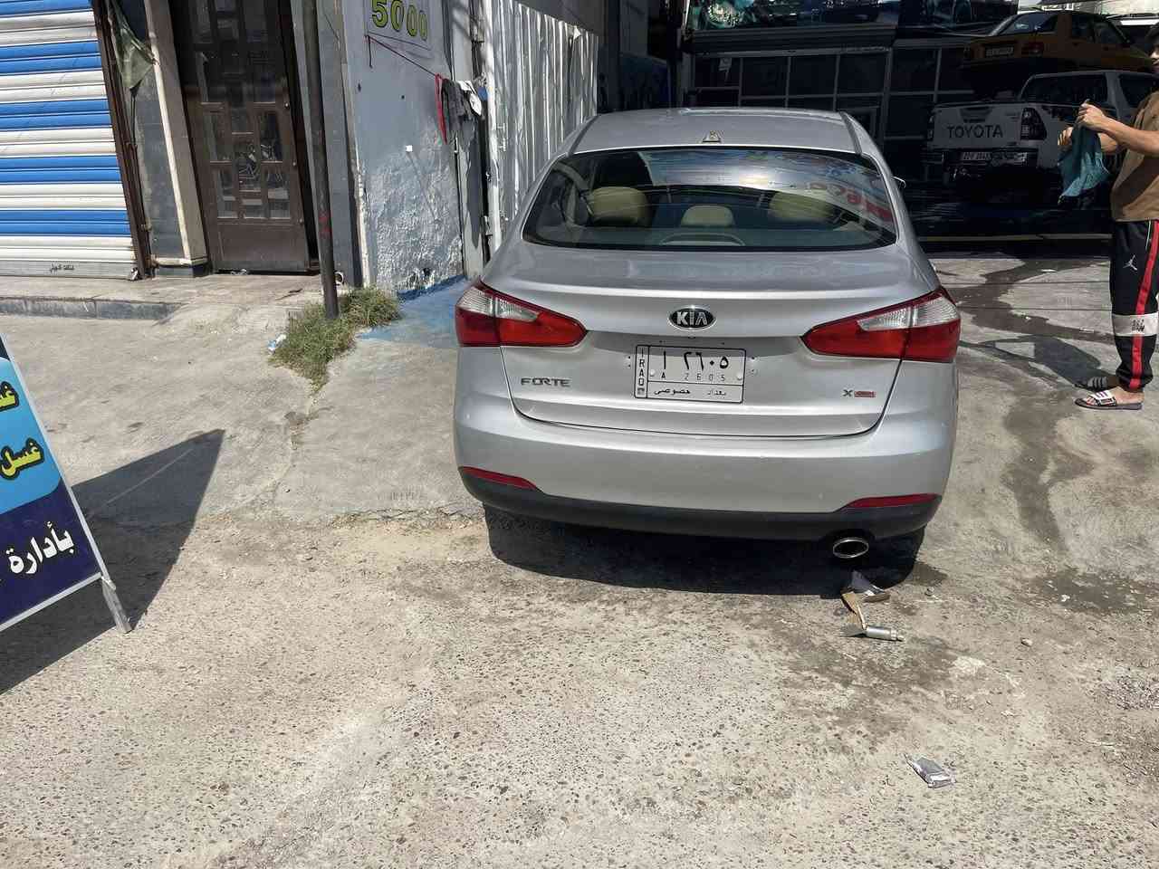 السلام عليكم فورتي موديل 2014 سياره يي نقص ما بيه كير محرك خير من الله بيعلكم حازم بدون ضرر مكاني بغداد الدوره الاستفسار تصال *********** السعر 92 وبيه مجال كلش بسيط
