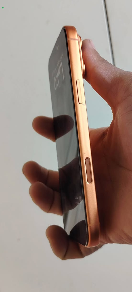 آيفون 17 برو ماكس ZA بطاريه 100 مشحون 36 مره جهاز ممستخذم هواي جديد السعر 2150 أو بي مجال حك الجيه  *********** تواصل
