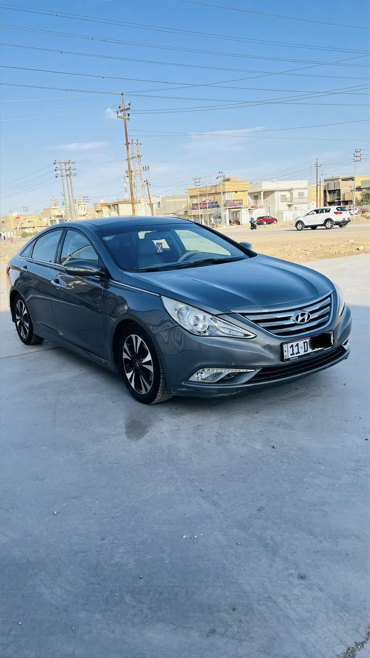 تحيه طيبه…❤️
سياره للبيع نوع هونداي سوناتا 
موديل ٢٠١٤ 
رقم بغداد حره باسمي سنويه ولوحات وهزه جدد دولي مشروع وطني 
لون رصاصي 
.
وارد امريكي حادثها جاملغ وبنيد فقط والباقي مكفول 
.
مواصفات فول 1/1 لمتدد للاخير 
مكينه ٢٠٠٠ تيربو طيران ✈️
كير اوتوماتيك+ عادي 
بصمه تشغيل+ابواب
شاشه كبيره بلاديه 
كامره 
كشنات جلد 
كشنات كهربائيه 
تبريد وتدفئه كشنات 
تحكم ستيرن جهتين 
فتحه بانوراما 
دبل صالنصه 
رادار جانبي 
تبريد امامي وخلفي 
ماشيه ٩٢ الف فقط حقيقي 
وسعرها ١١٦ وبيها مجال بسيط بعد المعاينه 
ومكانه بالكوت مركز المدينه 
وهذا رقمي ***********
