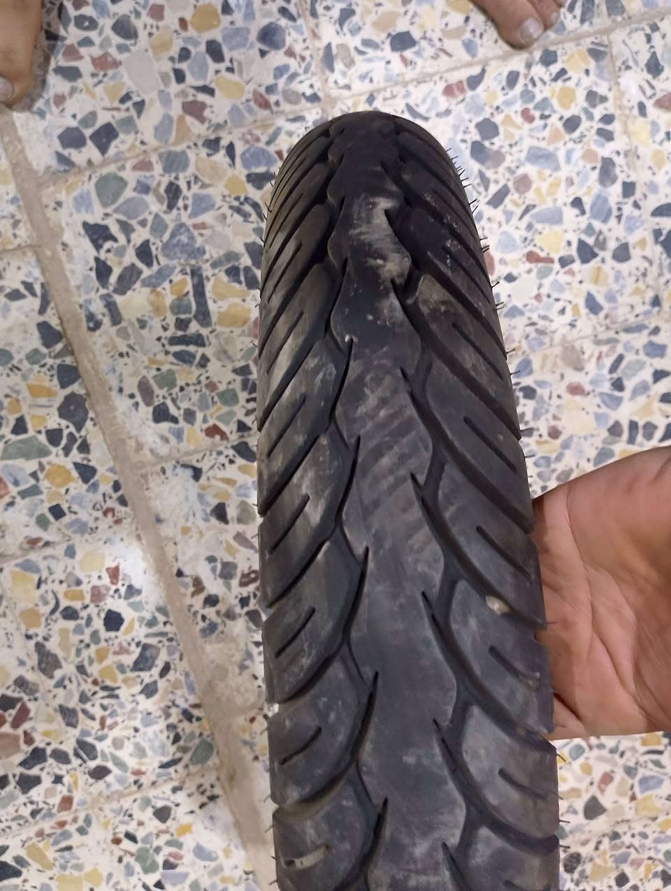 تاير مال اربعه كير جديد مامستخدم بس متروك للبيع مكاني كوت شارع النفط


**إذا كنت صاحب هذا الإعلان وتريد حذفه لأي سبب، رجاءا أرسل رسالة إلى الدعم الفني**