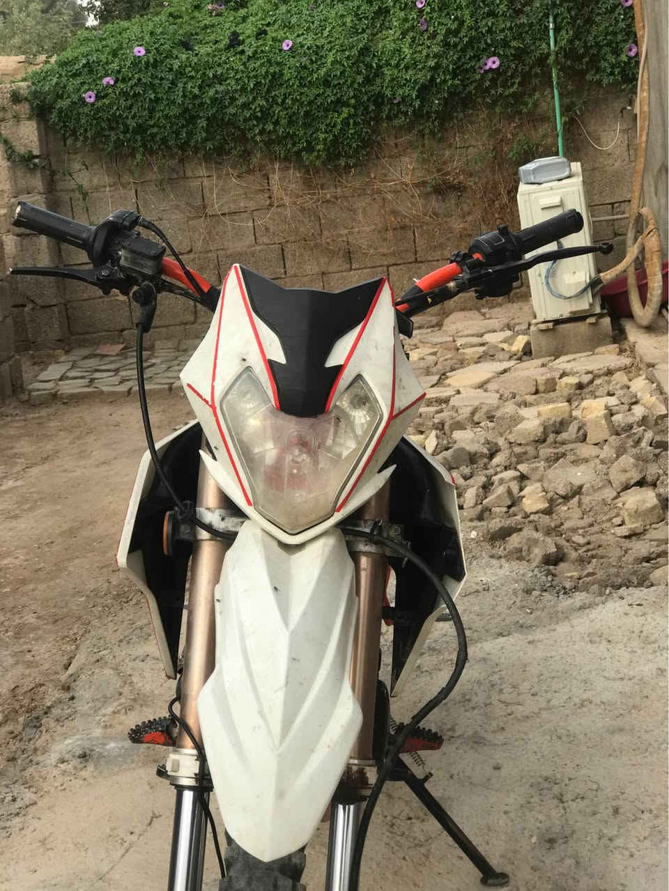 قفاز نوع ماتركس دراجه نضيفه سرعه رزانه شلعه محرك جديد برقي ما مفتوح منه نقصه بنزات بريك خلفي كهربائيات  شغاله سلف هندر دشبول كلك بدون اوراق سعره 850المن شراي يتعبني رحمه لهله مكاني ميسان علي شرقي رقم الهاتف *********** Singapore
