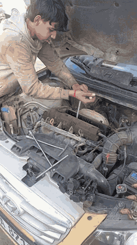 معالجة صرف الدهن و فحص منظومة البنزين للاستفسار يرجى الاتصال بنا ***********--*********** 
#تصليح_السيارات #كرم_الزبيدي #اكسبلور #صيانة_السيارات #الشعب_الصيني_ماله_حل😂😂
