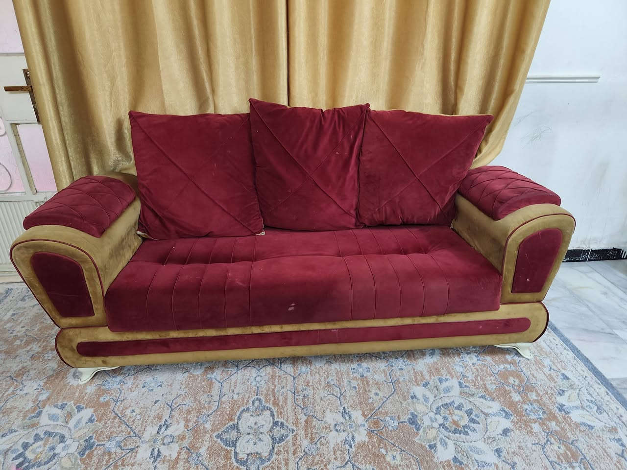 السلام عليكم تخم قنفات 10 مقاعد العنوان الدورة شارع 60
السعر 450


**إذا كنت صاحب هذا الإعلان وتريد حذفه لأي سبب، رجاءا أرسل رسالة إلى الدعم الفني**