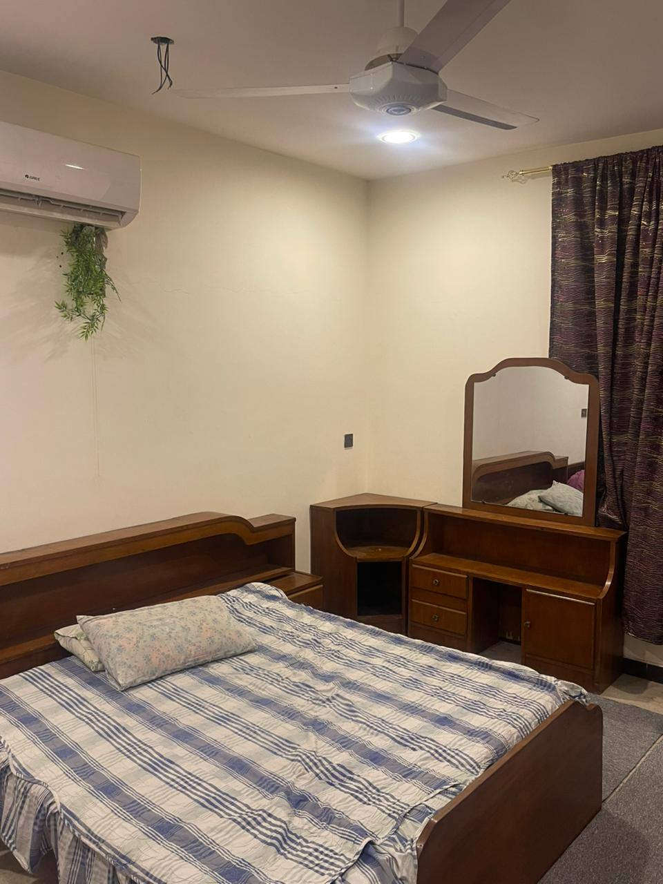 سلام عليكم
غرفة صاج العنوان بغداد حي الجهاد سعرها ٤٠٠ قفل مستعملة للتواصل ***********
