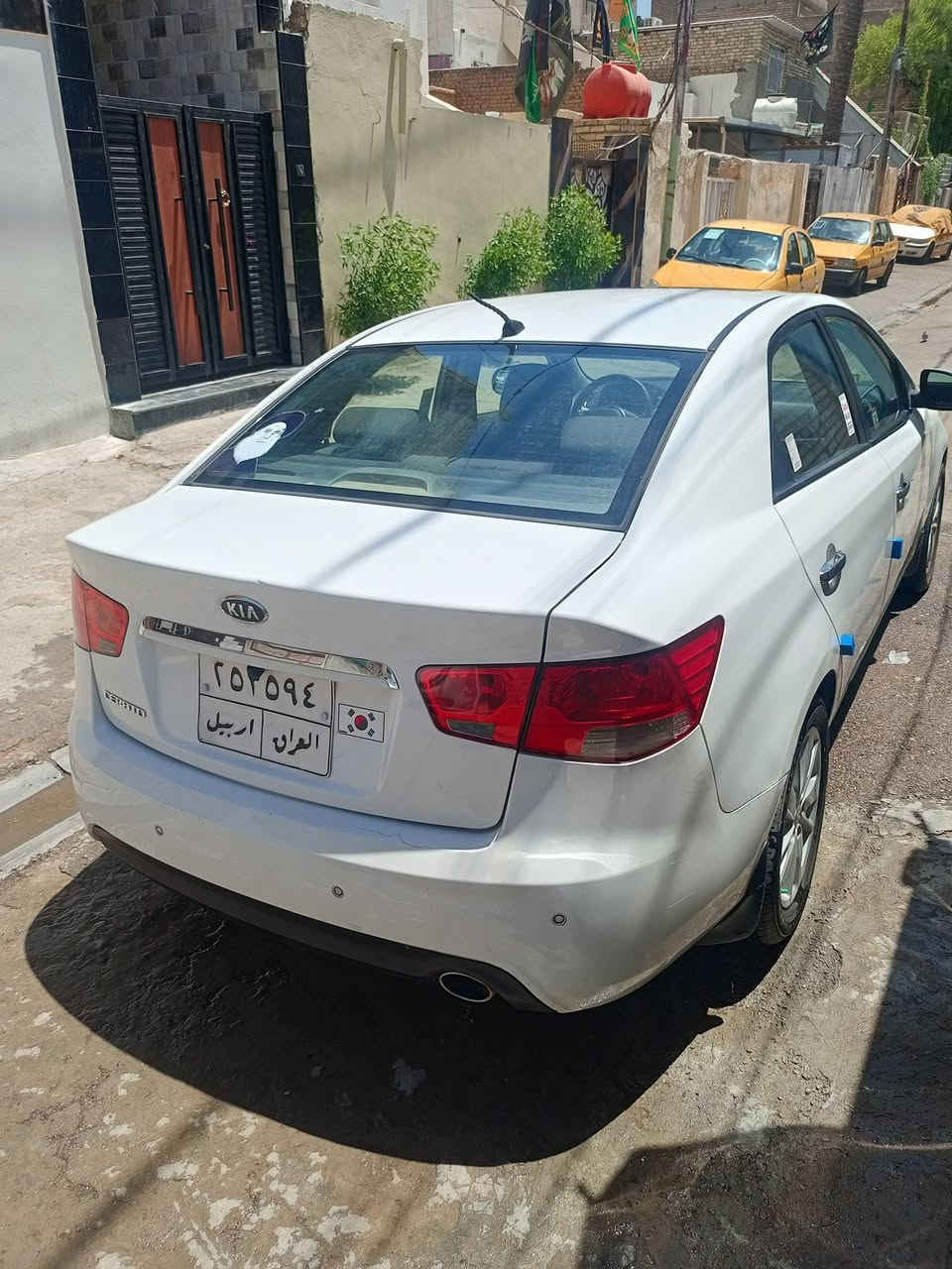 السلام عليكم كيا سيراتو موديل ٢٠١٢ سياره بيها بارد بلباب ماملعوب بي وبيها بارد بلجاملغ سياره شاشه وكامره وحساسات وبنرامه بصمه ابواب وتشغيل اشاير مري مري شفط تخم تأير جديد باتري جديد تبريد ثلج سعر ١٠٢بيها مجال الطيبين رقم الهاتف *********** عنوان بغداد الشعله
