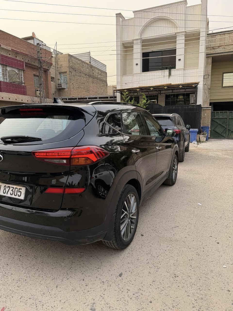 توسان  خليجي 2020 رقم بغداد باسمنه مكفوله
مواصفات(بنراما  كشن كهرباء . لايتات لد، شحن وايرليس،مري شفط اشاير بلمري شاشه حساسات تحكمات استيرن وباقي المراصفات المعروفه
مكينه الفين دوش
السياره نشطه وناعمه وتبريده ثلج
 وبرغي مابيه نقص الحمدالله 
مكانه بغداد الجهاد
السعر 198  ورقه
***********
مهندس عبدالله
ماشيه ٨٥
