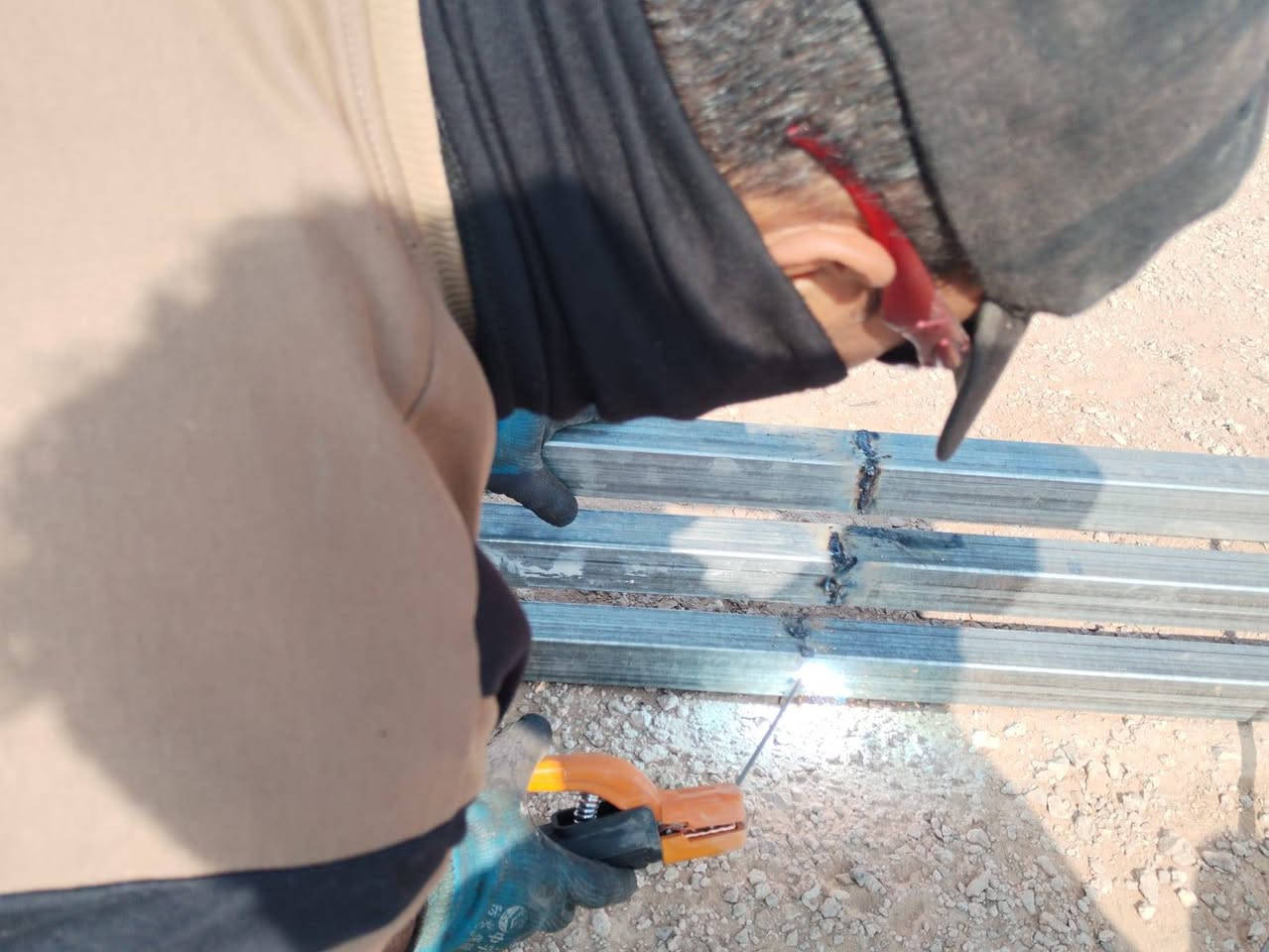 السلام عليكم ورحمة الله 
يعلن معمل حداده اركون لعمل كافه اعمال الحداده 
ابواب ꧁
شبابيك
كيسبان
مسقفات 
كيربي (جينكو) 
منضومات طاقه شمسيه بسعار تنافسيه وسرعه في الانجاز 
جملونات 
علما ان الاسعار تنافسيه  شرط عمل  يرضئ الله ثم صاحب العمل ꧂باداره واتساب محمد ***********
 واتساب ابو جود ***********
