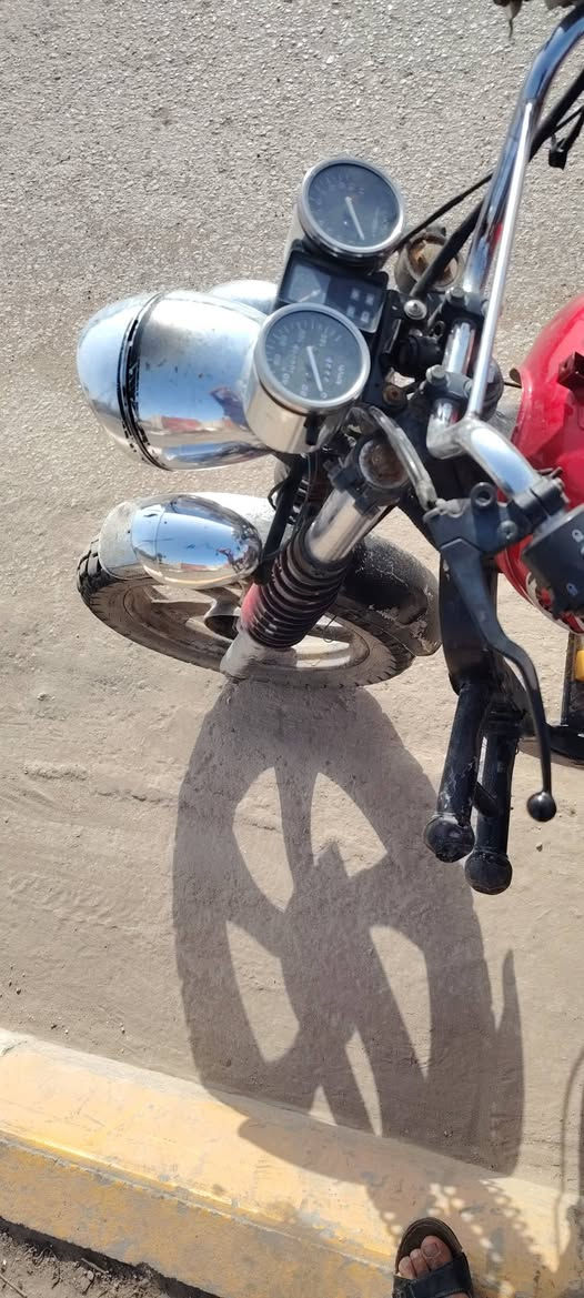 للبيع ستوته مديل 2014 محرك جديد  لايتات شغاله  سلف عوزه باتري كوم حديد اوراق ضايعه متعهد بسرقه وعشائر سعر 600 وبيها مجال


**إذا كنت صاحب هذا الإعلان وتريد حذفه لأي سبب، رجاءا أرسل رسالة إلى الدعم الفني**