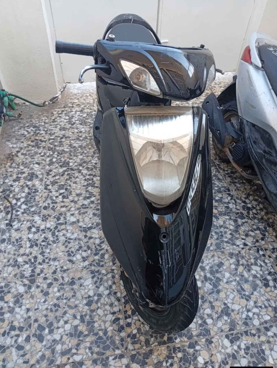 بريز رمبه صار 22 يوم من نزلتها نضيفه الصور ضالمتها شغاله نكره نص نكره كهربائيات كلها شغاله ما مفتوحه بلادي
فقط بيها خيط تبخير خفيف كلش  ومجرد بس تحمه يروح 
غير هاذه مكفوله السعر 600 وبيها مجال حك الجيه المكان 
بغداد الطالبيه *********** فقط واتساب
