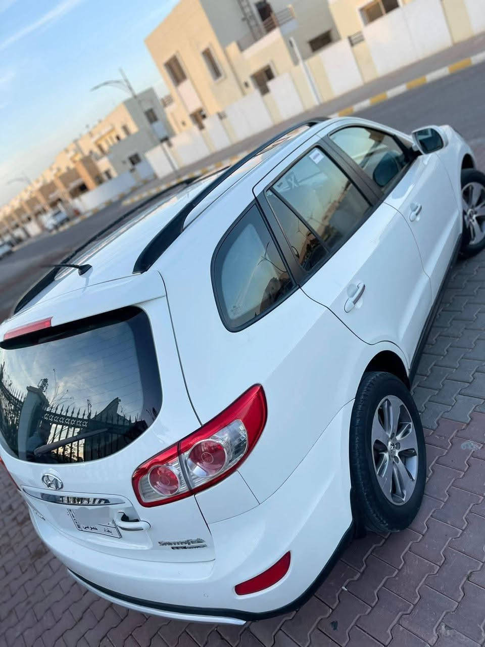 السلام عليكم…
للبيع بسعر مناسب جدا 153$ اعتذر عن الاقساط والوعده
هونداي سنتافي خليجي فول مواصفات 2012 لون ابيض  (صدفي) رقم بغداد مشروع وطني سنوية جديدة  شرط التحويل…
سيارة  بيها صبغ قطعه وحدة جاملغ خلفي فقط ومكان بارد صغيروالباقي مكفول … بدون دواخل بدون ايرباك….
سيارة جاهزة بدون اي نقص…
محرك 6/3500سلندر …. 
ماشية 165 KM
شرط محرك مامفتوح وكير وصدر وكهربائيات وتبريد وتدفئة وتخم تاير سيارة جاهزة من كلشي….
مواصفات 1 /1فول معروفه مواصفاتها مايحتاج اذكرها…
العنوان/ صلاح الدين/ تكريت…
السعر 153$ اعتذر عن الاقساط والوعده…
للاستفسار

***********
