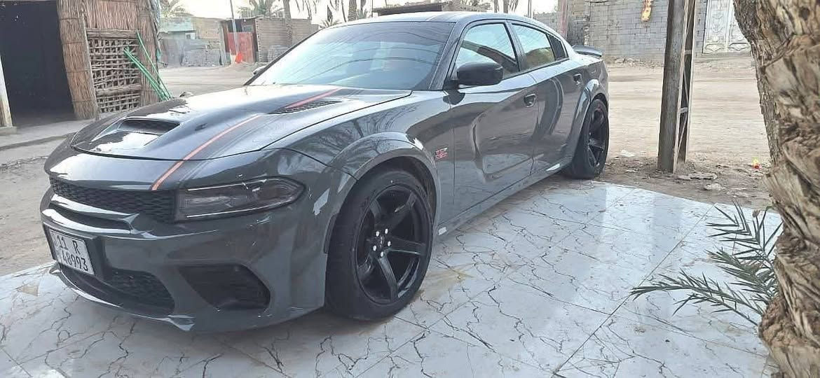 السلام عليكم
جارجر موديل ١٩اصل اصل 
حادثه جاملغ وبنيد بامريكاا 
مصبوغه تغيير لون بامريكا.  حته شغل وايد بدي شغل امريكا 
مكينه ٥٧٠٠  خرسه مكفوله مع الكير جديد 
كشنات حضن كهربائيه
فووول سياره عده تنته 
تخم تاير  مع حداده رزانه فووول 
شاشه جييره   معرب
شفتات ستيرن 
تشغيل عن بعد 
سماعات دمام 
كزوز رعب ريمونت سعره ٥ورقات
بيه هواي مواصفات 
سياره جديده مال بيت مال واحد جناي 
سياره بسمي تحويل ثاني يوم 
السعر 135 وبيه مجال للشراي 
***********
