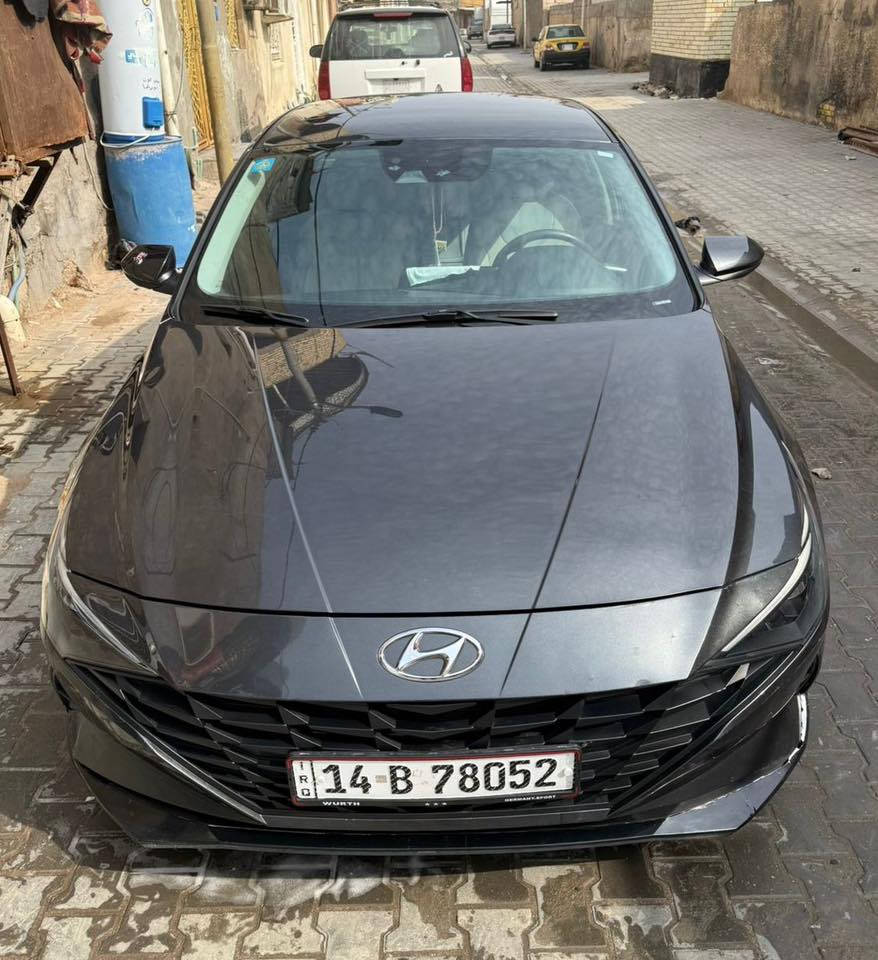 سياره الانترا موديل 23 رقمها بصرة معوقين ولد شاب (عوقه برجله) السيارة فول مواصفات عدا الفتحة(التنته) شاشه رادار تبريد ثلج بصمه تشغيل بصمه صندوك تخم تاير جديد سياره كفاله عامه فقط طخه خفيفه بالجاملغ الامامي محركها 2000دوش سياره ماشيه ٦٠ تقريرها تعمل وتسير من امريكا سعرها  ١٥٥ وبيها مجال بسيط كلش 
العنوان البصرة المعقل السكك
***********
