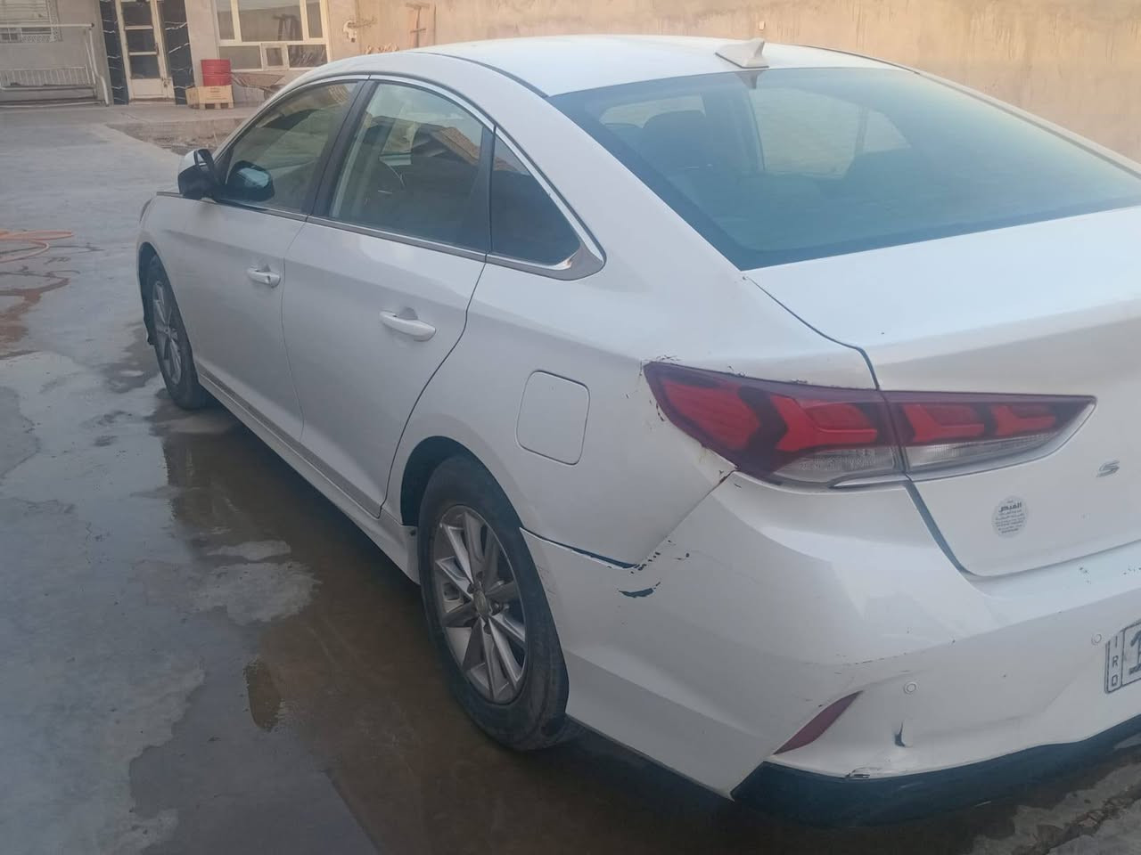 سلام عليكم سياره سوناتا
موديل 2019 لون ابيض صدفي
رقم بغداد انكليزي وبسمي تحويل ثاني يوم
السياره وارد اميركي تبريد جيد جدا خير من الله 
محرك جيتي ممتاز بدون تنقيص او بخار من التبديله الى التبديله 
تايرات تخم ياباني دلوب
ضرر السياره الجنطه الخلفيه 
السعر 135 ورقه وبيه مجال لاتصال 
على الرقم التالي ***********
