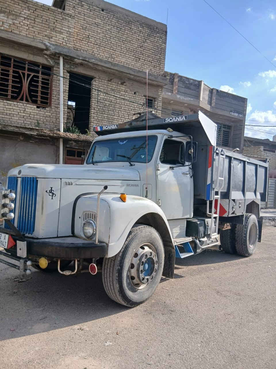 سلام عليكم سكانيا للبيع 111 موديل 81 رقم نكليزي نينوى
مكينه سوبر كير اوربي اكسن خفيف سياره وضع الشركه غرفتها كامله ***********
