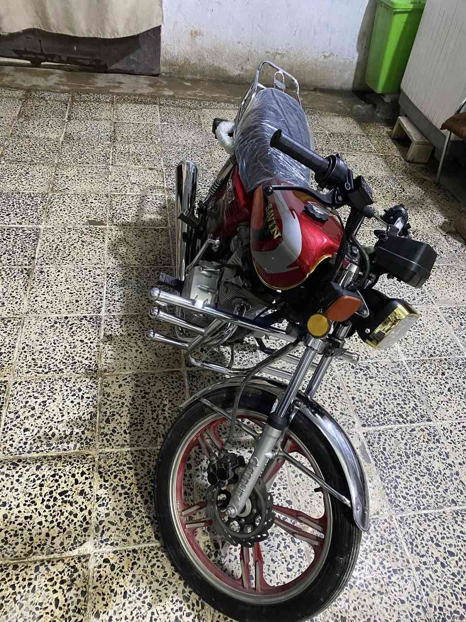 السلام عليكن دراجة للبيع موديل 2020 المكان ديالى بعقوبة بهرز السعر 375   وبيهامجال الستفسارعلئ الرقم ***********
