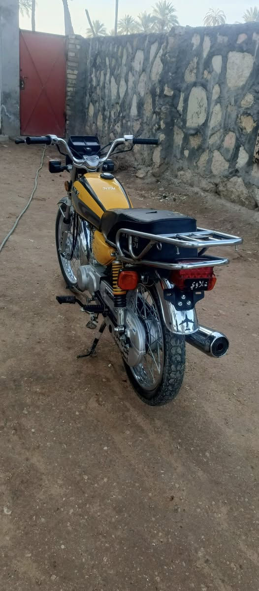 السلام عليكم دراجه للبيع امتياز موديل 25 مكان كربلاء طويريج ام روايه سعر 600 وبيها مجال‏‪***********‬‏
