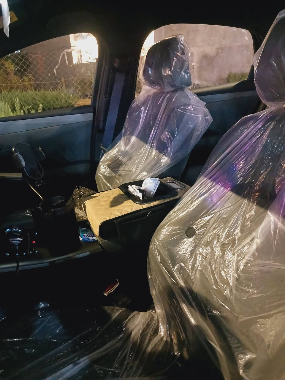 سلام عليكم عندي بي واي دي 2025 ماشية ٤٠٠٠ الف رقم  بغداد سيارة جدا نظيفة بعدها نظافة زيرو سيارة بسمي العنوان بغداد سبع ابكار ***********
