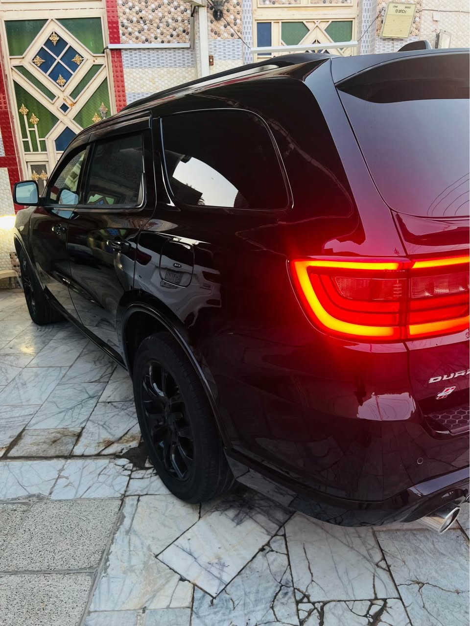 السلام عليكم

للمراوس 

دوج دورنكو 2023 

محرك V6 سلندر 3600 

حساسات خلفية

بصمه تشغيل 

والأبواب الاماميه بصمه

3 قطع تبريد

مرايه عاكسه للضوء

رادار امامي

رادار جانبي 

مثبت سرعه

نقطة عمياء

فور ويل

توقف ذاتي عند الرجوع 

اطفاء ذاتي

كشنات جلد كهرباء 

كشافات امامية

ثلاث وضعيات للقياده

لايتات زنون

كامرة دوارة

شاشة كبيرة

حادث كلش خفيف

***********

عنوان السياره ناصريه ناصرية, ذي قار
