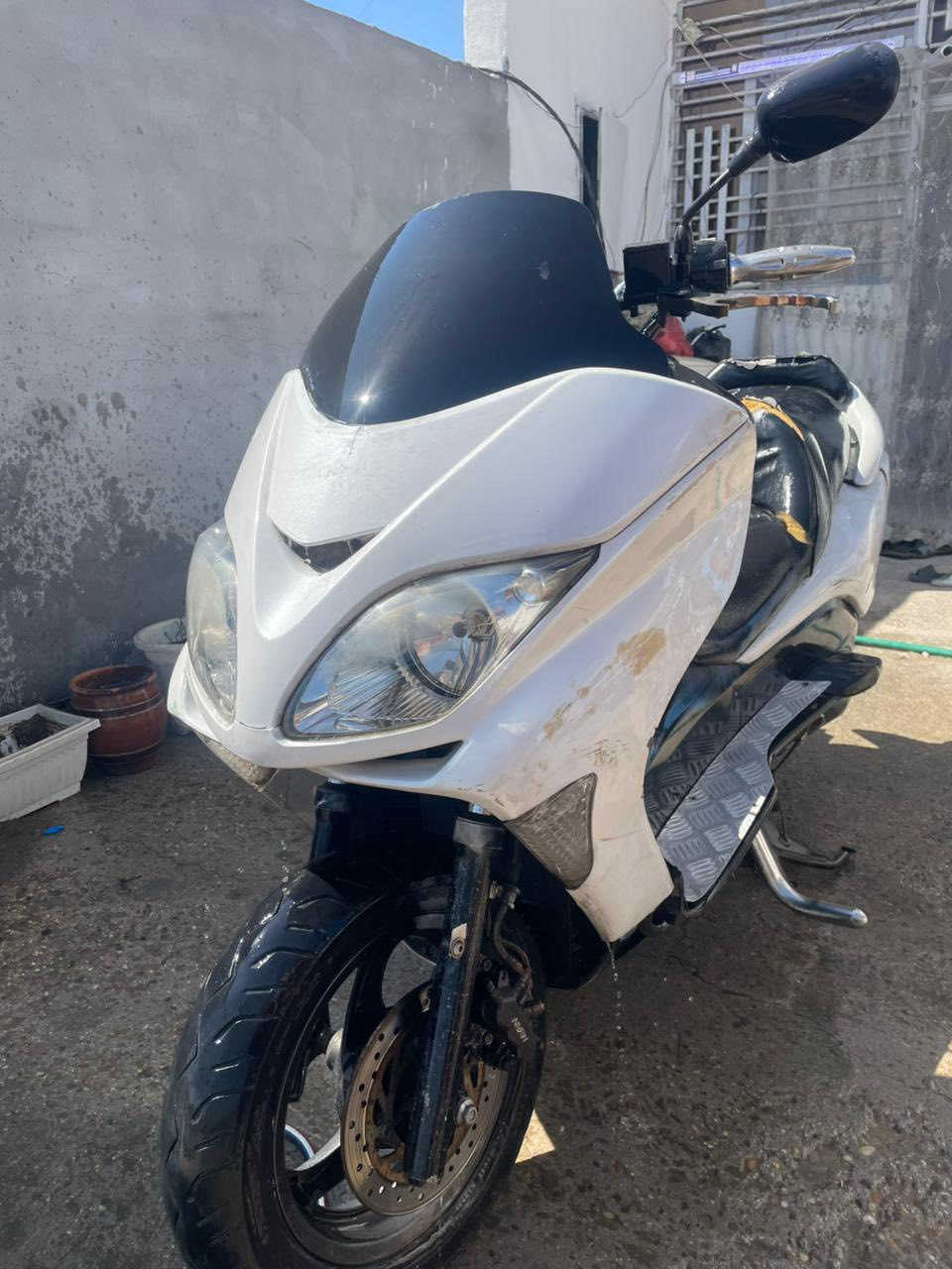 فورزة ٠٨ عمية
مجفته جديد
تايرات جدد
دسكات جدد
صالنصة رياضي
ستاند جانبي رياضي 
انطيك وياها الكير 
شوتة وياضي 
(مراوس بدراجة شعندك نرل )
مكاني بغداد حي الجهاد


**إذا كنت صاحب هذا الإعلان وتريد حذفه لأي سبب، رجاءا أرسل رسالة إلى الدعم الفني**