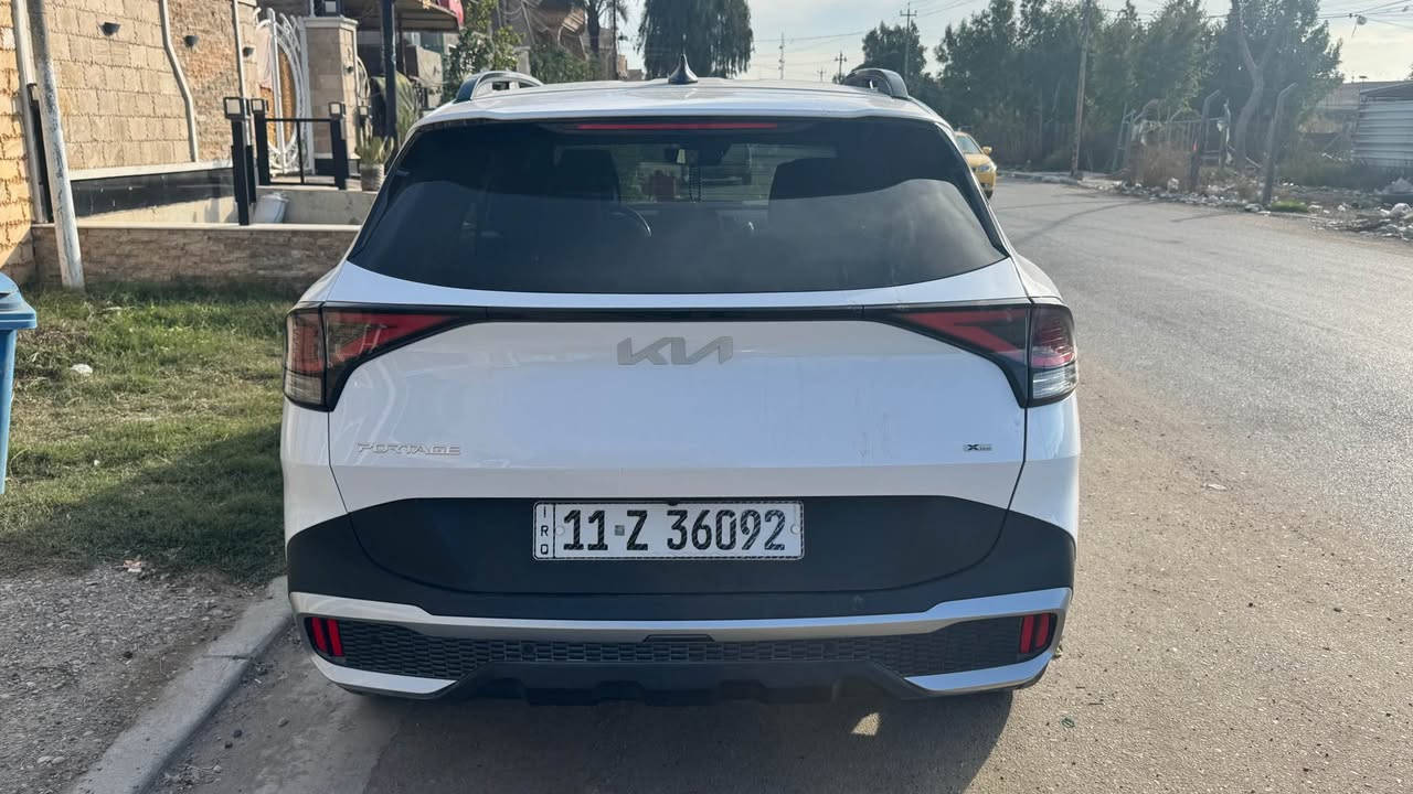 ‏2023 Kia Sportage X Line
 كيا سبورتج إكس لأين دخول

موديل 2023  ‌‎
 (4) سلندر محرك 2500       
فول  موصفات    
عداد المسافه  82 الف 
مواصفاتها :
.بصمة  
 شاشة كبيره لمس
كاميرا دوارة 
رادارات  /رادار جانبي /رادار خلفي
 حساسات خلفي 
خرائط 
 كشنات تدفة‏ 
 كشنات جلد .
 دفع رباعي فور ويل
نزول منحدرات                                                    
كشنات كهرباء
.تبريد قطعتين 
.اوتوهولد .  
ويل كروم 
مسجل ناطق
بلوتوث USB ابل كار بلاي والاندروير . 
 حاجب ليد
.نقطه عمياء
.اشاراة بالمراياة الجانبيه                                     
. فول تحكم ستيرن                                             
. كير أوتو + عادي.                                              
-اوتو بريك.                                                         
. بريك بصمة.                                                      
‏Led .+  زينون
.شحن اللاسلكي                                                            
. ‏داخل اسود جلد 
. نضام قياده اربعة
. مثبت سرعه
. تحديد مسار 
. دمامات صوت  
.لايت بلادي Led +  زينون ‏دبل زينون اصلى . 
. رادار الخطوط البيضاء 
‏.شاشة إلكترونية
 تشغيل عن بعد 
‏-AUTO HOLD
‏Auto start 
مكان السياره بغداد 
السعر  195
*********** بغداد, العراق
