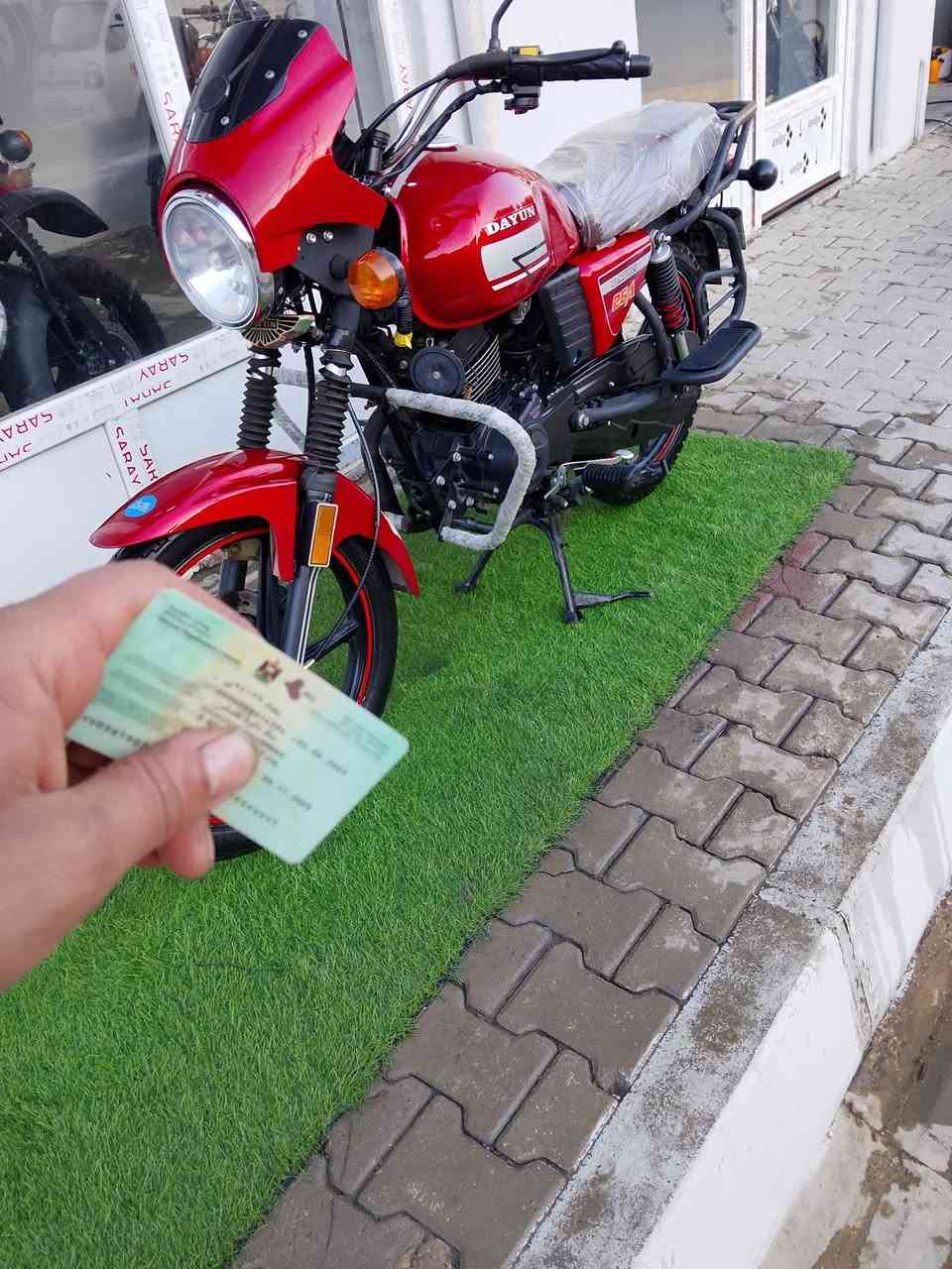 السلام عليكم ورحمه الله وبركاته دراجة نارية دايون موديل 23 مكينة ١٥٠ كتابة حمرة مرقم كامل بغداد تحويل ثاني يوم إذ تريد كفالة عامة مكينة خير من الله مكاني ديالى خرنابات الشراي يتصل ويدلل ويتساب موجود ورة السيطرة الثانية اتصل ودلل *********** مرقم بغداد
