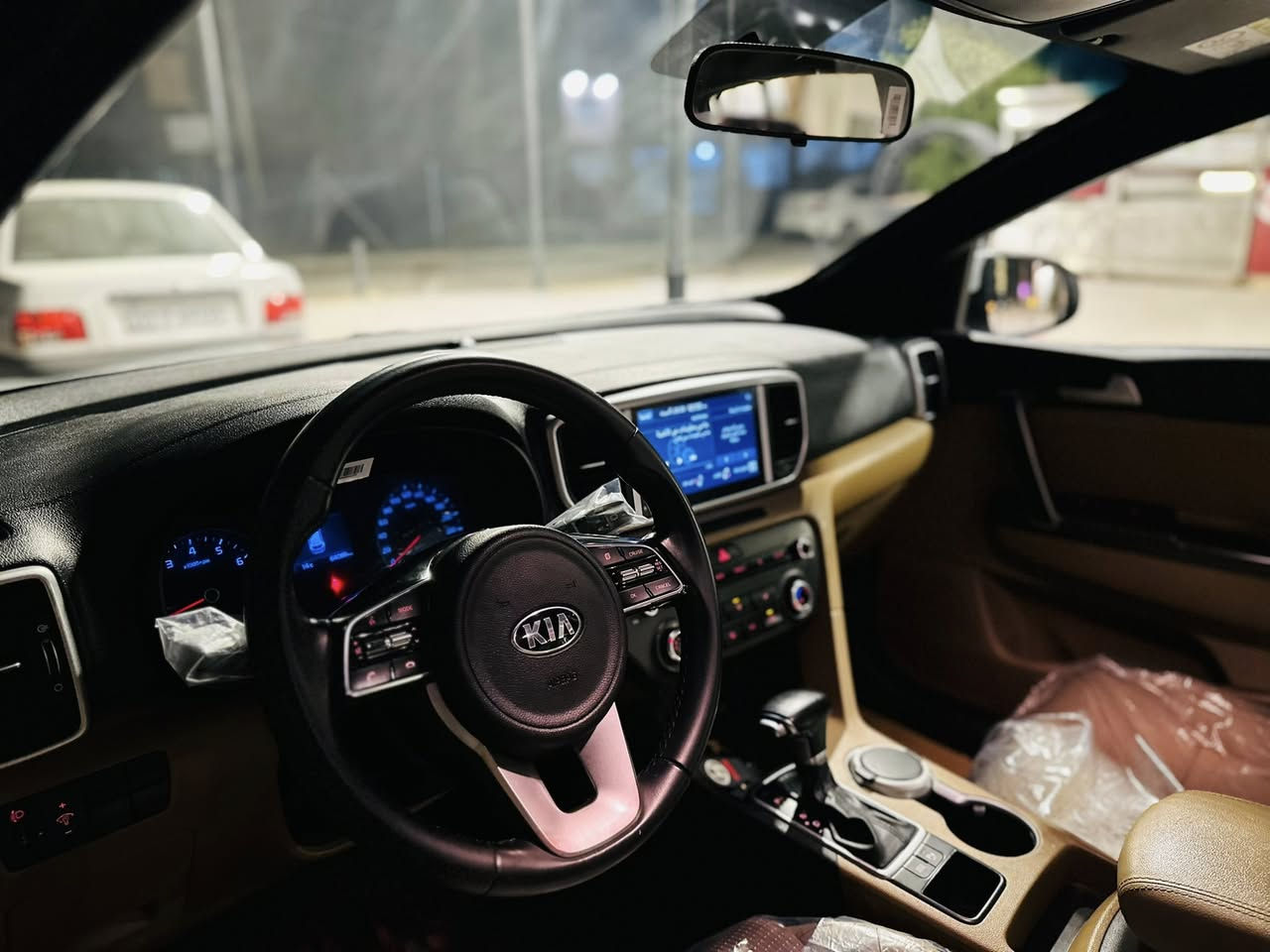 سبورتج 2021
سبورتج موديل 2021 مال الدولية العراقية

عداد المسافة: 64 الف كيلومتر

مواصفات السيارة 

ويل 18

شاشة كار بلي

بردة خلفية

مواصفات الدولية معروفة

السيارة مكفولة كفالة عامة 

يوجد فيها في الباب خلف السائق رصعة ومسحوبة فقط

السيارة استعمال نضيف واستعمال شخص واحد شرط تحويل ثاني يوم

عنوان السيارة بغداد السيدية

للاتصال  

***********

اتصال او واتساب
