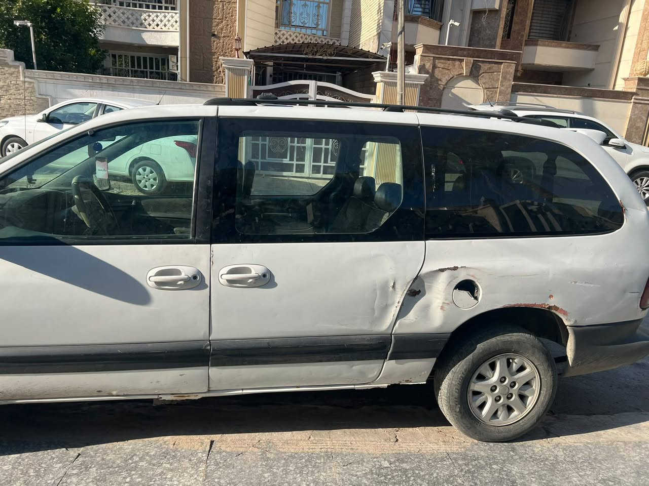 دوج كرفان مديل ٢٠٠٠ تخم تاير كير مكينه  خير من الله مكينه٣٣٠٠ صافيه كهربائيات كامله بيهه بور سترين بي صوت سعر ٤٥ او بيهه مجال مكان حي القاهرة ***********
