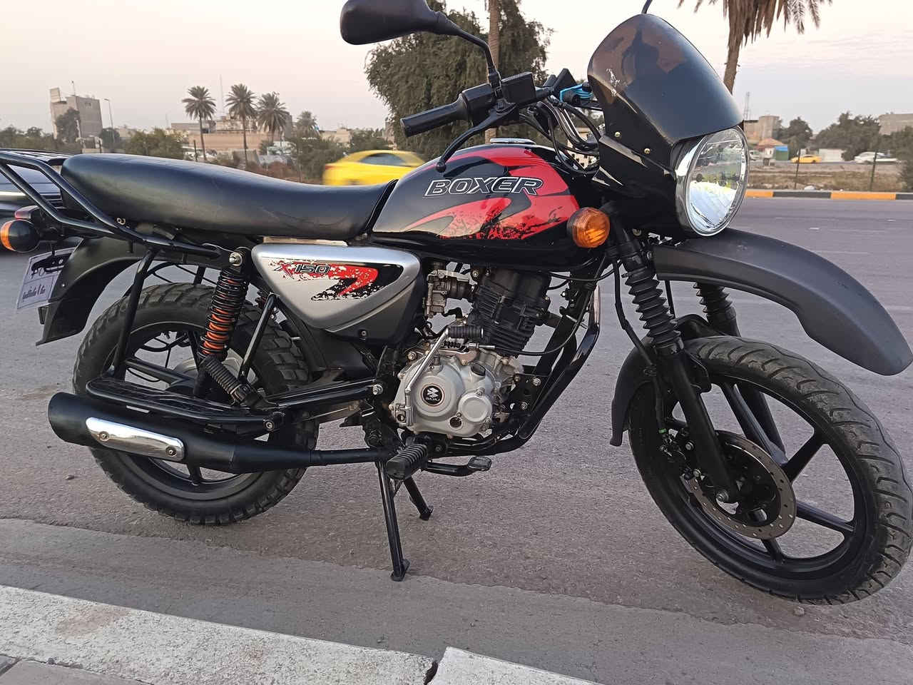 بوكسر 23 شهر 11 نضافه كدام عينك دراجه اخت زيرو رقم بغداد لوحتين انكليزي ليوم مستلمهن ضامهن / بارحه داخله هزه كبل احولك / مكانه بغداد مدينه صدر قطاع 30 / سعرها 2450 بيها مجال قليل / واتساب فقط ***********
