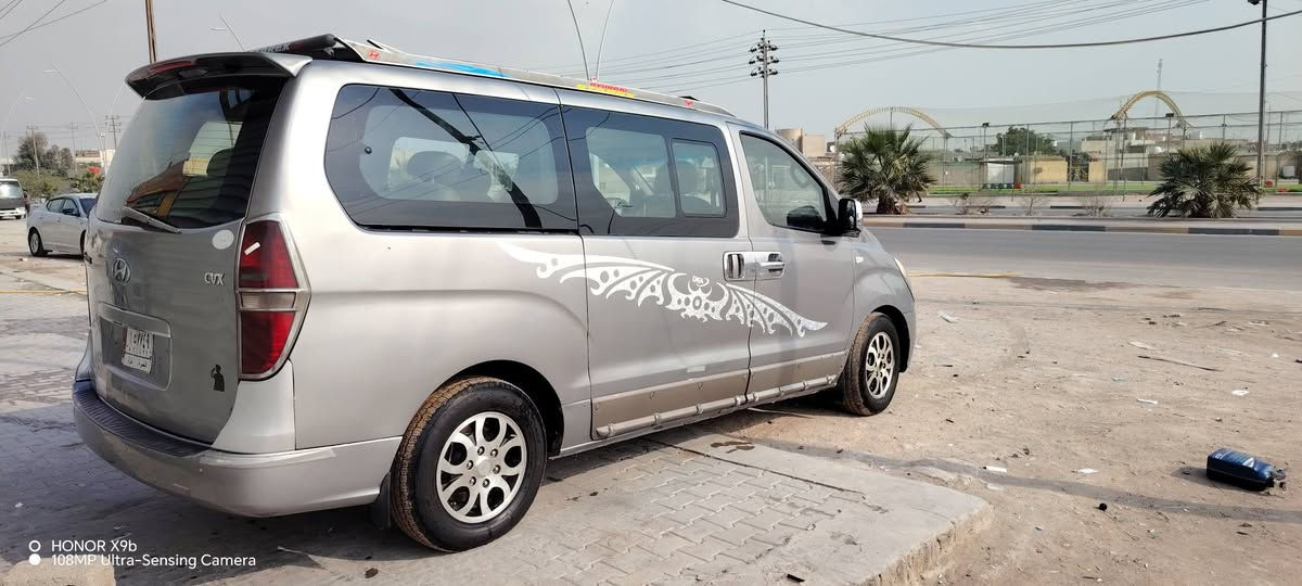 سلام عليكم للبيع سياره ستاركس موديل 13سياره نضيفه وحلوه ماناقصه شي لاتنقيص ولا تبخير كهربائيات كله شغاله سعر 175وبيه مجال مكان البصره الزبير ستفسار *********** واني بخدمت الطيبين
