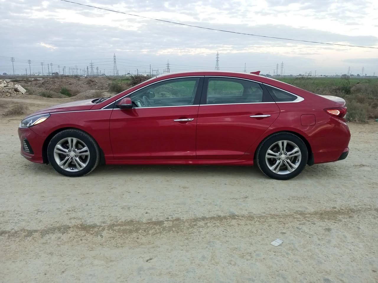 سلام عليكم سوناتا للبيع 2018وارد مريكي حادثه لبنيد نفسيته معمر،مصبوق،جاملغ،لمامي،بيه بارد مكينه 2400سياره فول مواصفات ما عده لفتحه عاده،80 رقم ميسان،سنويه،لغايه2030سعر140وبيهه،مجال ***********
