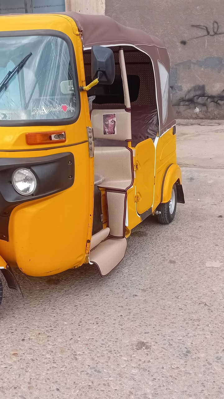 اسلام عليكم تكتك ٢١ شهر ١١ رقم وسنويه
الكشره كفاله ماعده زلوغ بصيطه 

محرك لاتنقيص لاتبخير 

دوشمه فراش مسجل تخم تاير جبلي 

التكتك جاهزه كبل للشارع 

المكان المجر الكبير 

السعر ٧ ونص وبيها مجال قليل للشراي 

الاستفسار ‎***********
